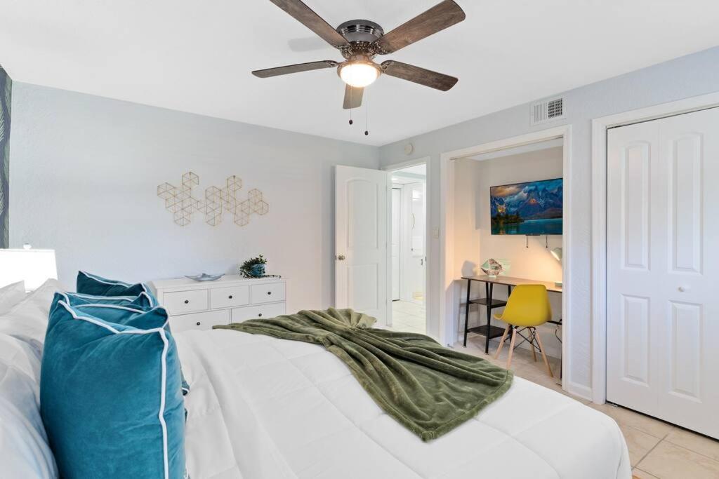 Ocean 17 - Seaglass Indian Harbour Beach